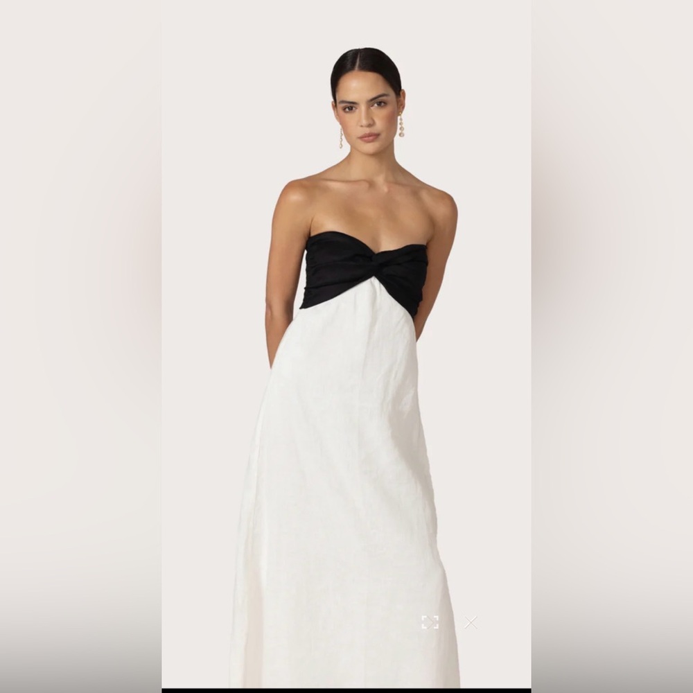 Two-Tone Strapless Twist-Front Maxi Dress - Black & White
